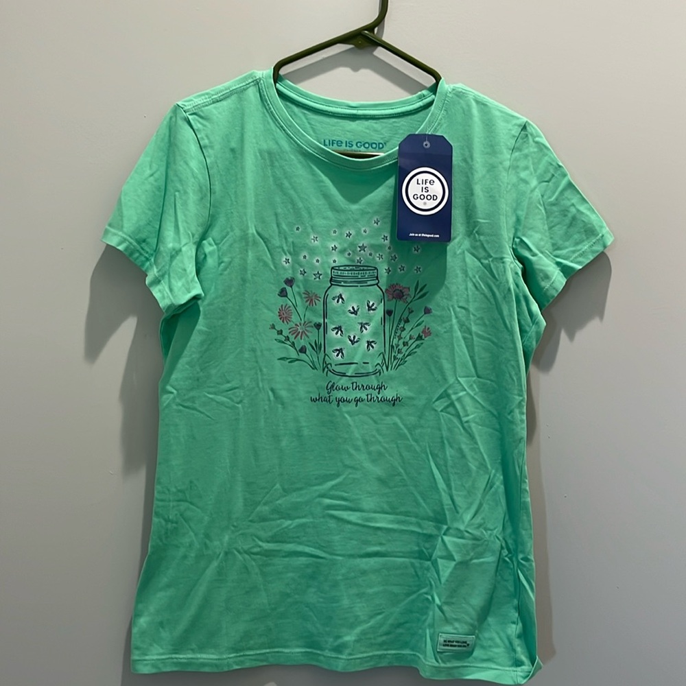 NWT Women’s Life Is Good short sleeve shirt